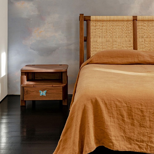 Butterfly closet door knobs